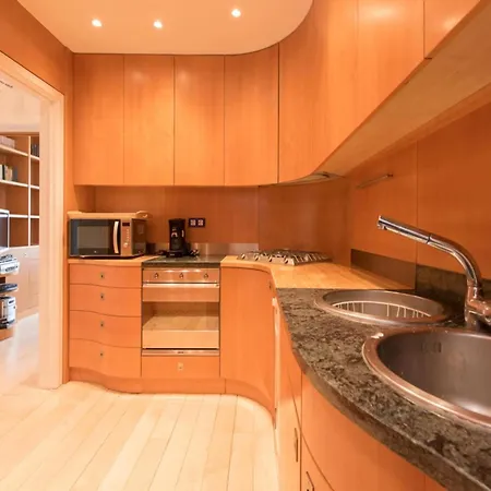 Pretty With Balcony *