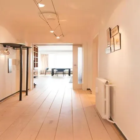 Pretty With Balcony * オステンド